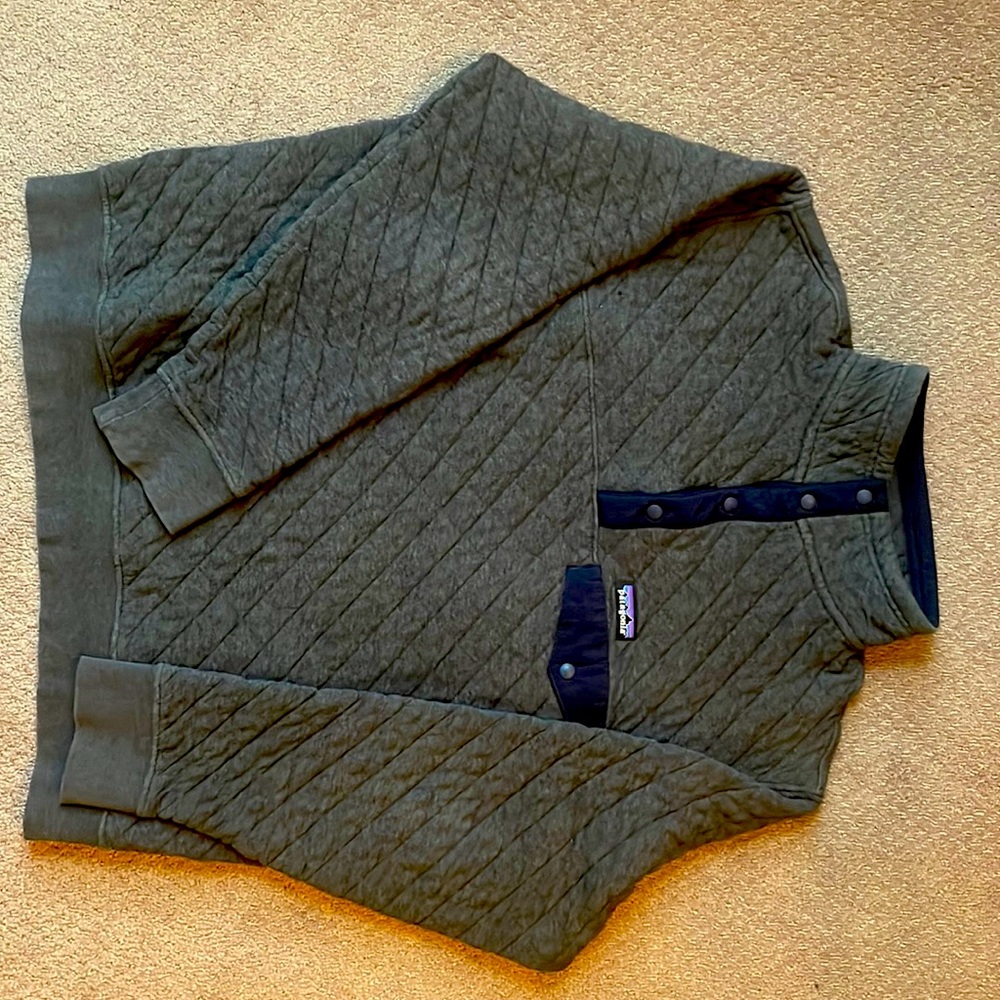 Patagonia Gray Quilted Pocket Pullover